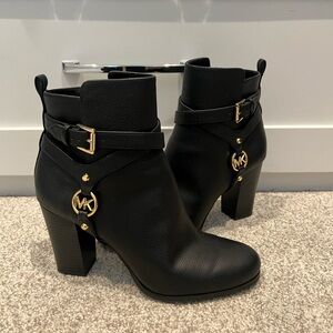 Michael Kors booties black size 7 1/2